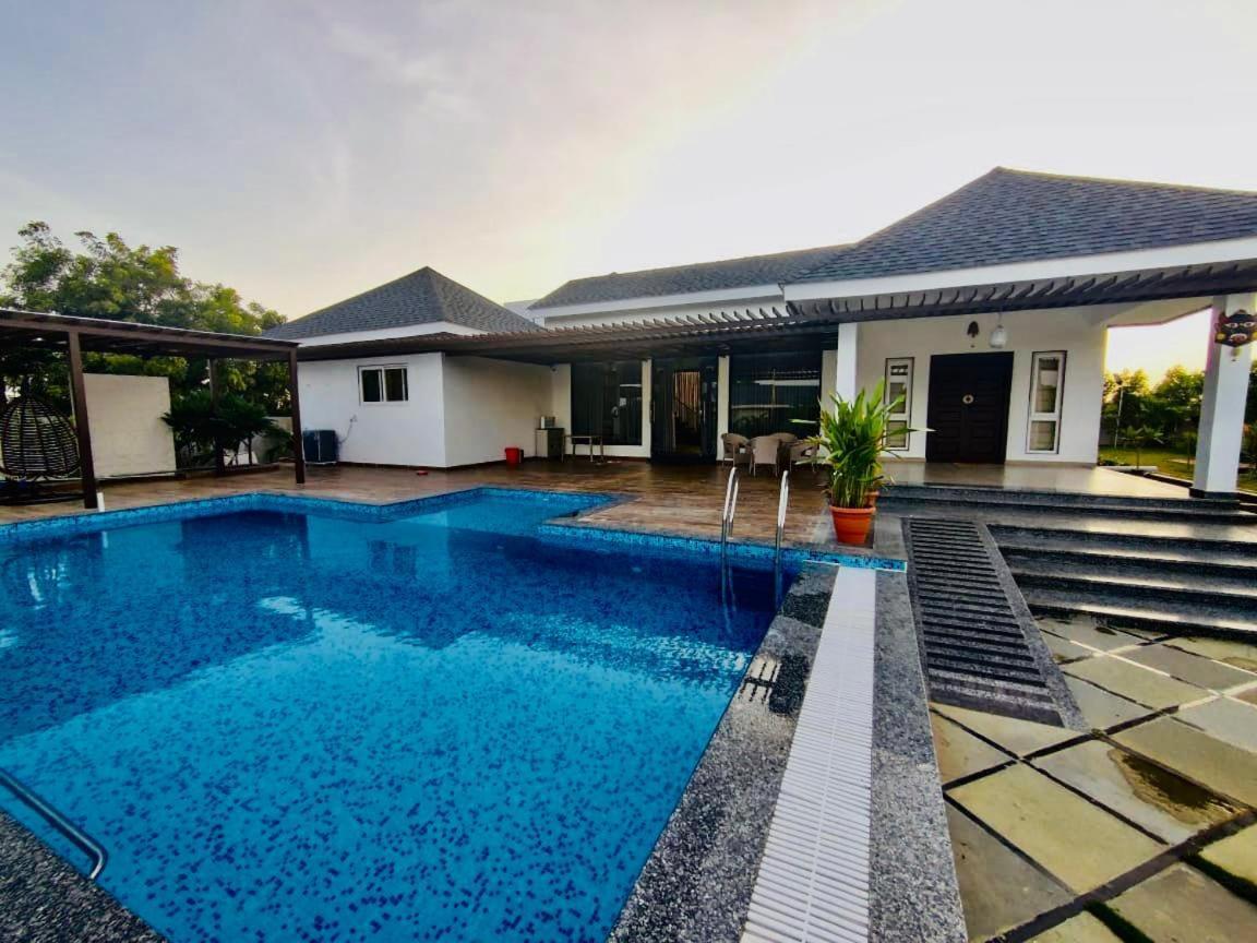 V R Farms Exotic Villa Venkatāpur Exterior foto